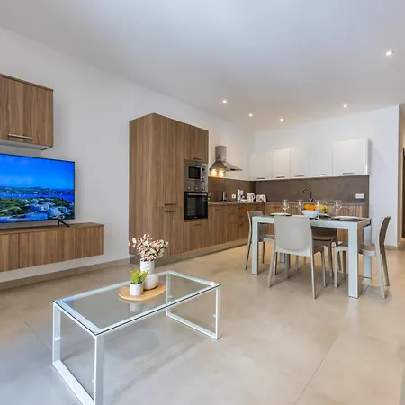 Fl 2 Thelodge-charming Retreat By Homely