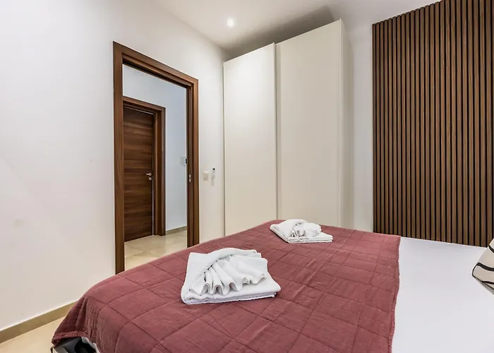 Fl 2 Thelodge-charming Retreat By Homely 梅利哈